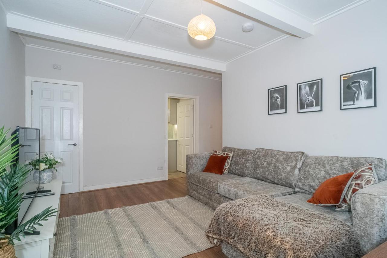 Pass The Keys Cosy And Spacious 2 Beds Flat With - Free Parking Edinburgh Exterior foto